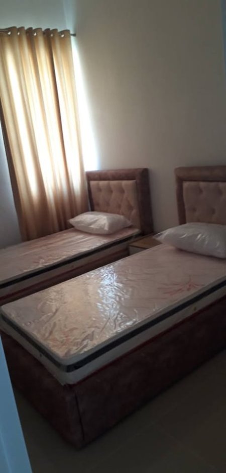 Tirane, jepet me qera apartament 2+1 Kati 1, 94 m² 500 € (Astir, Kompleksi &quot;Tudas&quot;)