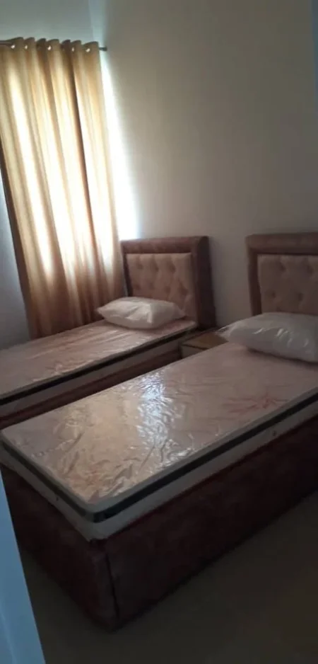 Tirane, jepet me qera apartament 2+1 Kati 1, 94 m² 500 € (Astir, Kompleksi "Tudas")