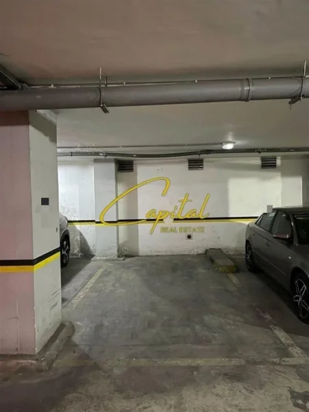 Tirane, shitet garazh | post parkimi Kati -1, 15 m² (DON BOSKO)