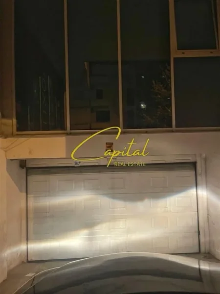 Tirane, shitet garazh | post parkimi Kati -1, 15 m² (DON BOSKO)