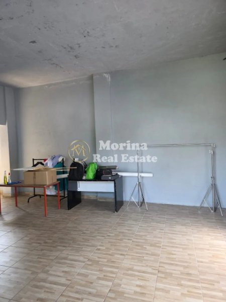 Tirane, jepet me qera ambjent biznesi Kati 0, 70 m² 400 € (Fusha Aviacionit)