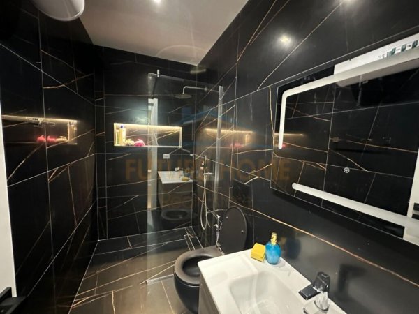 Tirane, jepet me qera apartament 1+1 Kati 2, 47 m² 550 € (Lake Land Residence)