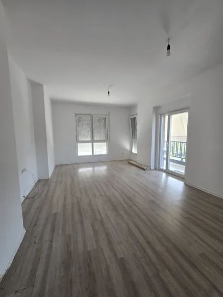 Tirane, shitet apartament 2+1+Aneks+Ballkon Kati 4, 106 m² 170.000 € (Kompleksi Alb-Edil, 5 Maji)