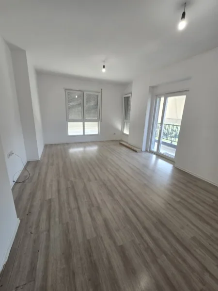 Tirane, shitet apartament 2+1+Aneks+Ballkon Kati 4, 106 m² 170.000 € (Kompleksi Alb-Edil, 5 Maji)