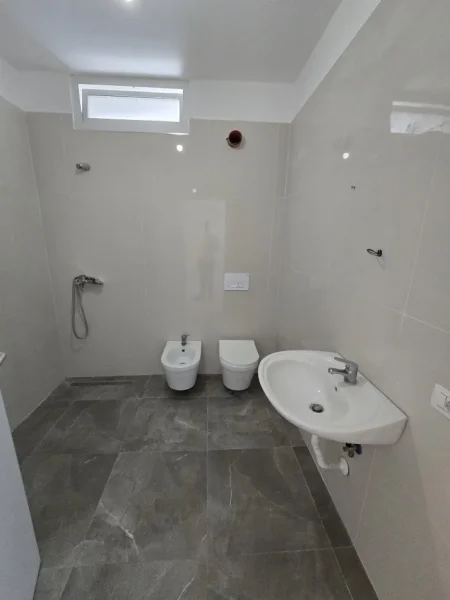 Tirane, shitet apartament 2+1+Aneks+Ballkon Kati 4, 106 m² 170.000 € (Kompleksi Alb-Edil, 5 Maji)