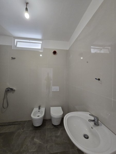 Tirane, shitet apartament 2+1+Aneks+Ballkon Kati 4, 106 m² 170.000 € (Kompleksi Alb-Edil, 5 Maji)