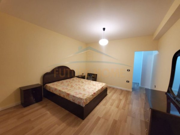 Tirane, jepet me qera apartament 1+1 , 350 € 