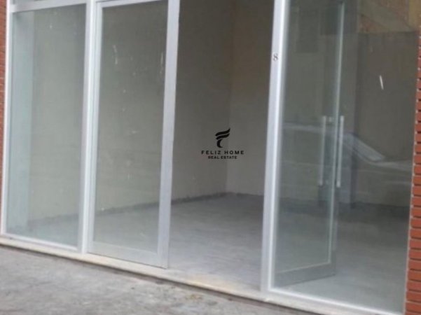 Tirane, jepet me qera dyqan Kati 0, 54 m² 700 € (RRUGA E KAVAJES)