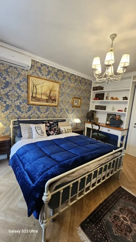 Tirane, jepet me qera apartament 2+1+Ballkon Kati 3, 160 m² 2.500 € (Air Albania)