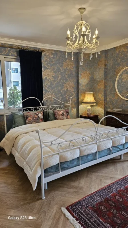 Tirane, jepet me qera apartament 2+1+Ballkon Kati 3, 160 m² 2.500 € (Air Albania)