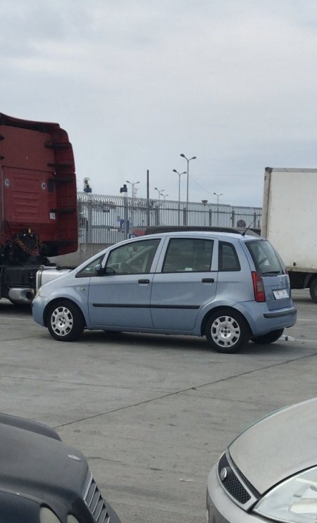 Tirane, shes makine Fiat Idea Nafte, blu e hapur automatik Kondicioner 270.000 km 2.800 €