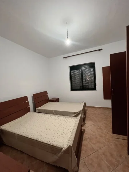 SHITET VILE 3 KATESHE 210 m² 320.000 € (SAUK)