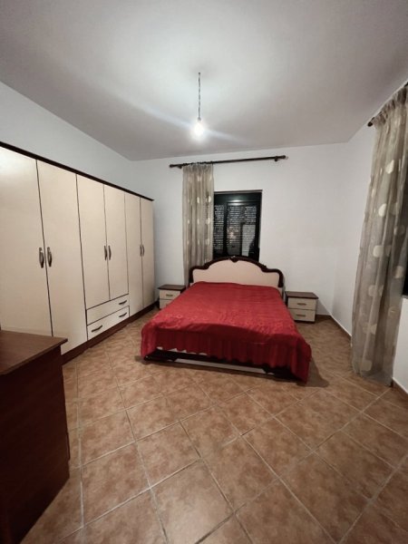 SHITET VILE 3 KATESHE 210 m² 320.000 € (SAUK)