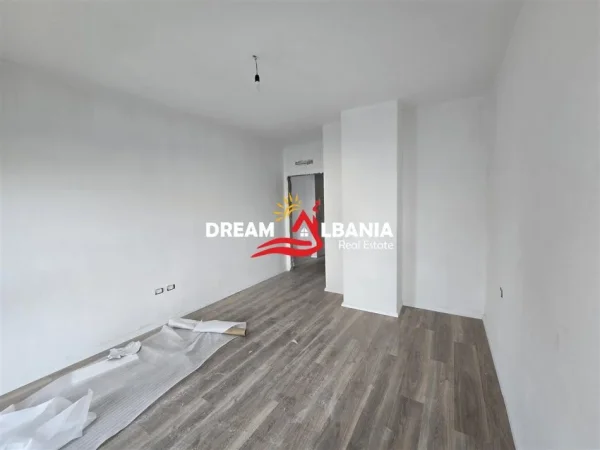 Tirane, shitet apartament 1+1 Kati 1, 72 m² 129.000 € (Rruga Dritan Hoxha, Kompleksi Aura)