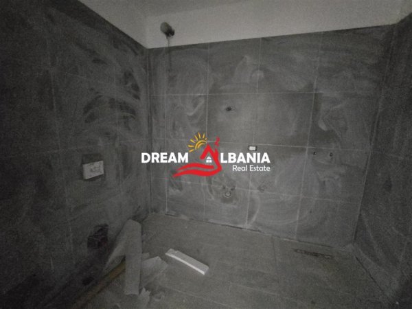 Tirane, shitet apartament 1+1 Kati 1, 72 m² 129.000 € (Rruga Dritan Hoxha, Kompleksi Aura)