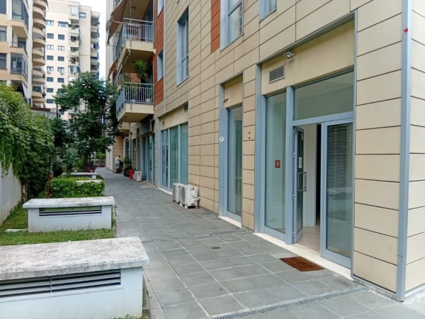 Tirane, shes ambjent biznesi Kati 0, 71 m² 420.000 € 