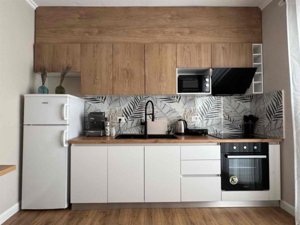 Tirane, jepet me qera apartament 2+1 Kati 2, 80 m² 1.200 € (qender)