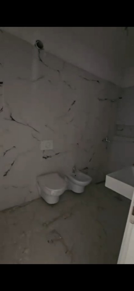 Tirane, shitet apartament 2+1+Ballkon Kati 4, 96 m² 105.000 € (Rruga Gryka Kacanikut Univers City)