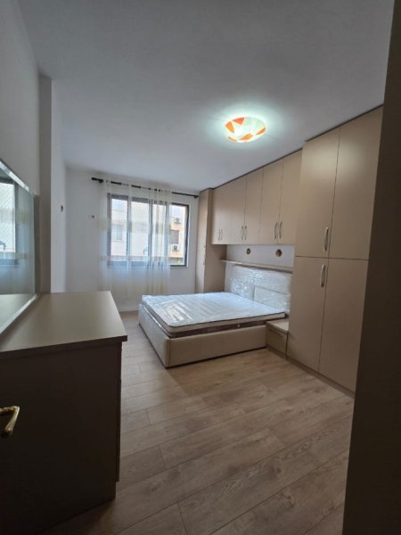 Tirane, shitet apartament 2+1+Ballkon Kati 2, 95 m² (FRATAR, ASTIR)