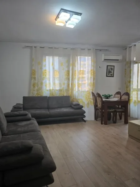 Tirane, shitet apartament 2+1+Ballkon Kati 2, 95 m² (FRATAR, ASTIR)