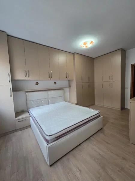 Tirane, shitet apartament 2+1+Ballkon Kati 2, 95 m² (FRATAR, ASTIR)