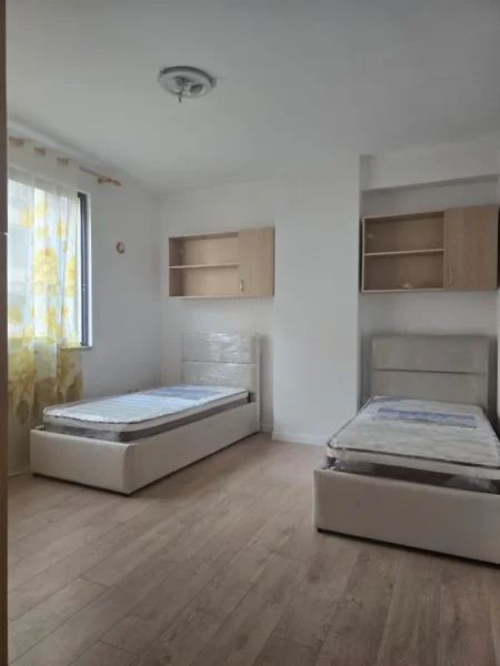 Tirane, shitet apartament 2+1+Ballkon Kati 2, 95 m² (FRATAR, ASTIR)