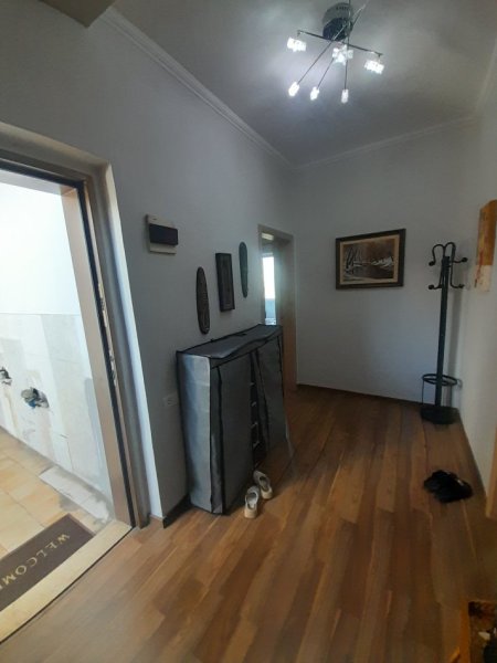 Tirane, jepet me qera apartament 1+1+Ballkon Kati 3, 67 m² 360 € (Pranë Kompleksit Fratari ,Astir)