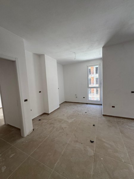 Tirane, shitet apartament 2+1+Ballkon Kati 2, 112 m² 117.500 € (Univers City I Perfunduar 1050€/m2)