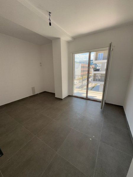 Tirane, shitet apartament 2+1+Ballkon Kati 2, 84 m² 90.000 € (Univers City Gati Per Banim Okazion)