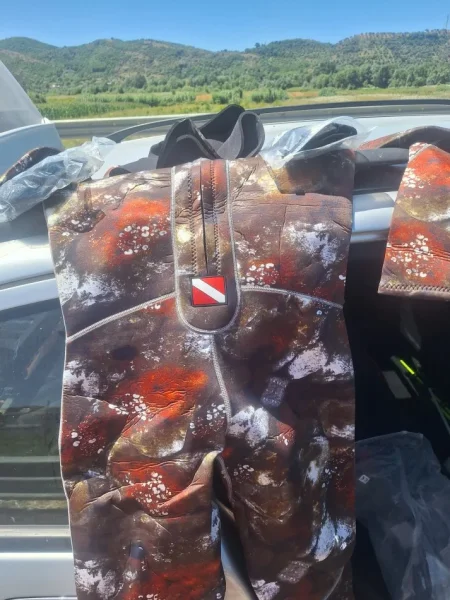 Tirane, shes mjet pune | peshkimi , 270 €