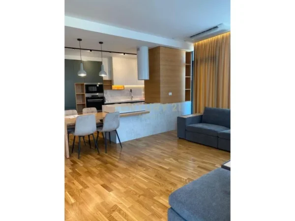 Tirane, shes apartament 2+1+Aneks+Ballkon Kati 4, 126 m² (Lake View)