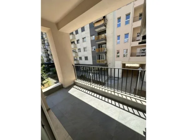 Tirane, shes apartament 2+1+Aneks+Ballkon Kati 1, 103 m² 210.000 € (Kompleksi Aura, Laprake)