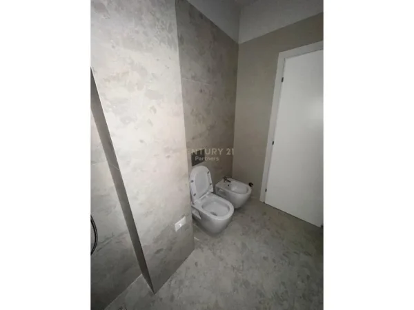 Tirane, shes apartament 2+1+Aneks+Ballkon Kati 1, 103 m² 210.000 € (Kompleksi Aura, Laprake)