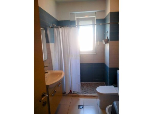 Tirane, jepet me qera apartament 2+1+Aneks+Ballkon Kati 6, 110 m² 800 € (Kompleksi Magnet)