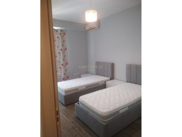 Tirane, jepet me qera apartament 2+1+Aneks+Ballkon Kati 6, 110 m² 800 € (Kompleksi Magnet)