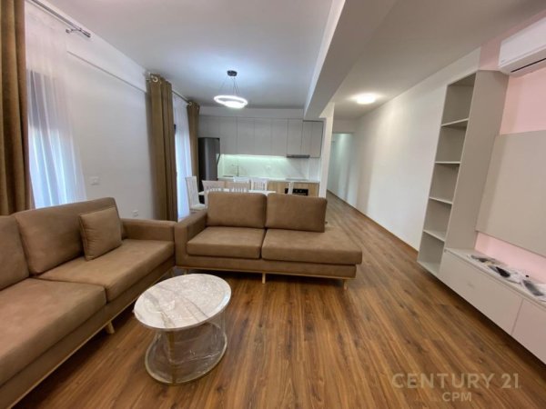 Tirane, jepet me qera apartament 2+1+Aneks+Ballkon Kati 2, 99 m² 700 € 