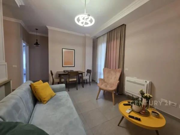 Tirane, jepet me qera apartament 2+1+Aneks+Ballkon Kati 3, 85 m² 800 € (Atsh)