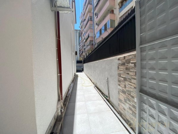 Tirane, jepet me qera Vile 3 Katshe Kati 3, 515 m² 6.000 € (Prane Ola Fast)