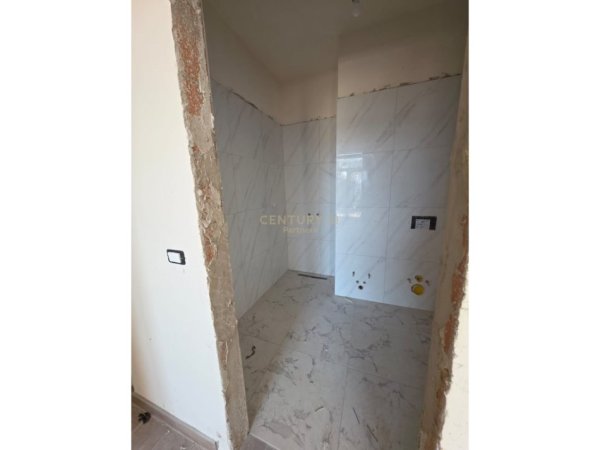 Tirane, shes apartament 1+1+Ballkon Kati 13, 78 m² 226.000 € (ALTURA TRADE CENTER)