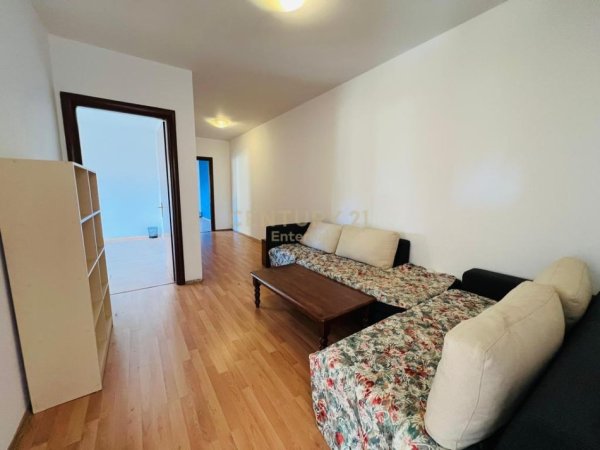 Tirane, jepet me qera zyre Kati 4, 150 m² 1.300 € (Prane Ambasades Amerikane)