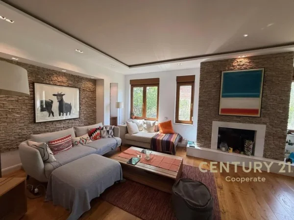 Tirane, shitet Vile 2 Katshe , 420 m² 1.200.000 € (KOMPLEKSI COLOMBO, LUNDER)