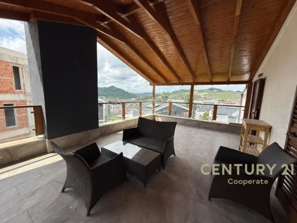 Tirane, shitet Vile 2 Katshe , 420 m² 1.200.000 € (KOMPLEKSI COLOMBO, LUNDER)