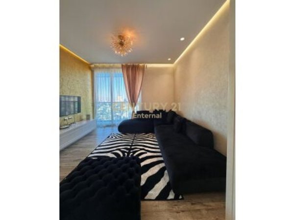 Tirane, jepet me qera apartament 2+1+Aneks+Ballkon Kati 21, 130 m² 2.500 € (Ambasador 3)