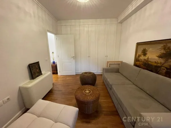 Tirane, shes apartament 2+1+Aneks+Ballkon Kati 1, 116 m² 260.000 € 