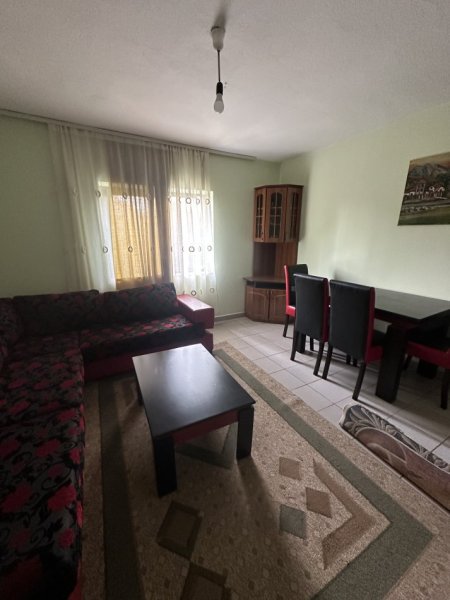 Tirane, jepet me qera apartament 1+1 Kati 0, 70 m² 300 € (Bajram Allaraj)