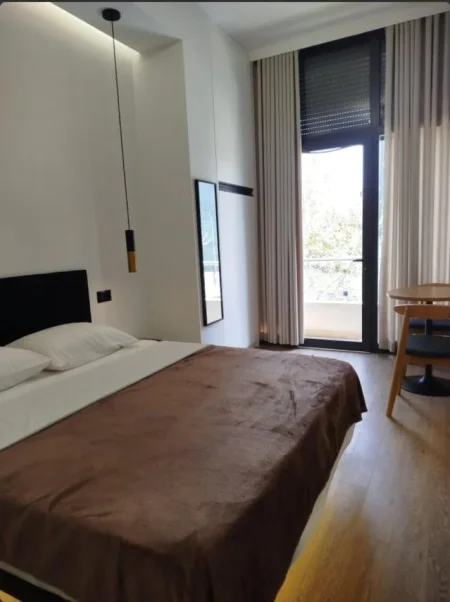 Tirane, jepet me qera garsonier Kati 2, 30 m² 400 € (astir)