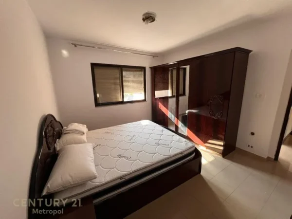Tirane, jepet me qera apartament 2+1 Kati 5, 100 m² 650 € (Rruga e Durresit)