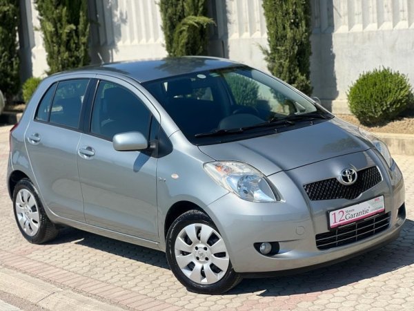 TOYOTA YARIS 1.4 NAFTE 👉 2008 👈 kambio MANUALE - 161.000 km 4.190 €