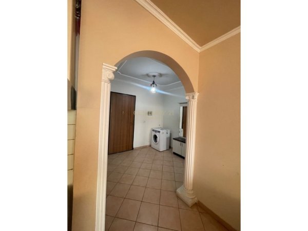 Tirane, jepet me qera apartament 1+1 Kati 11, 112 m² 500 € (Glibe)