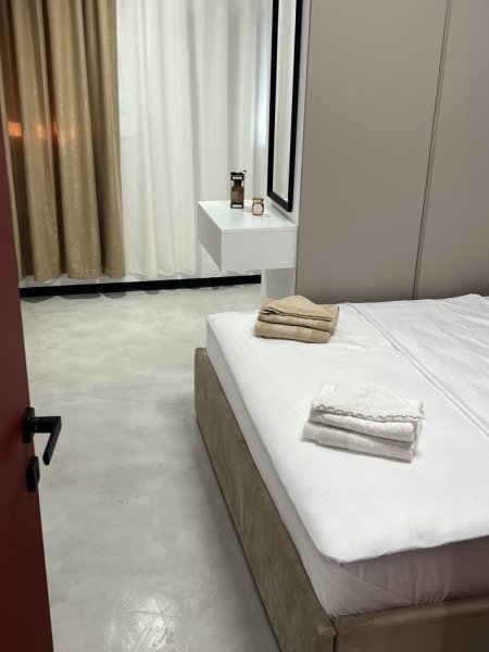 Tirane, shitet apartament 1+1 Kati 5, 63 m² (Sali butka)
